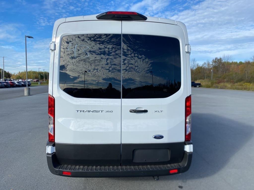 2025 Ford Transit Passenger Wagon XLT