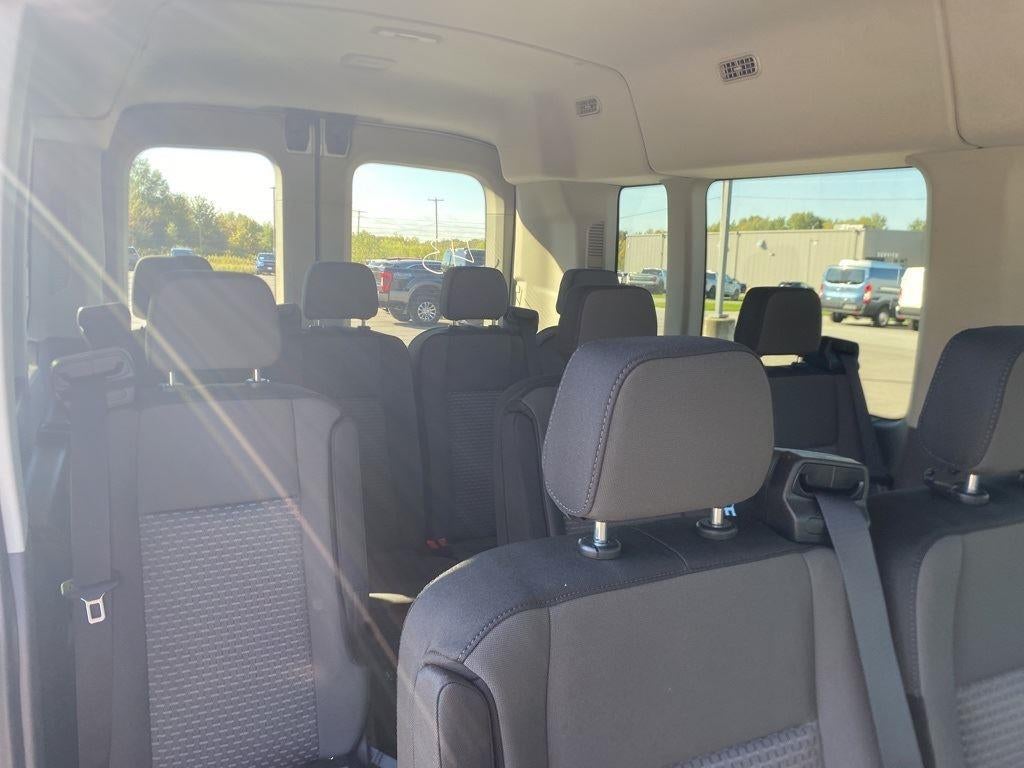 2025 Ford Transit Passenger Wagon XLT