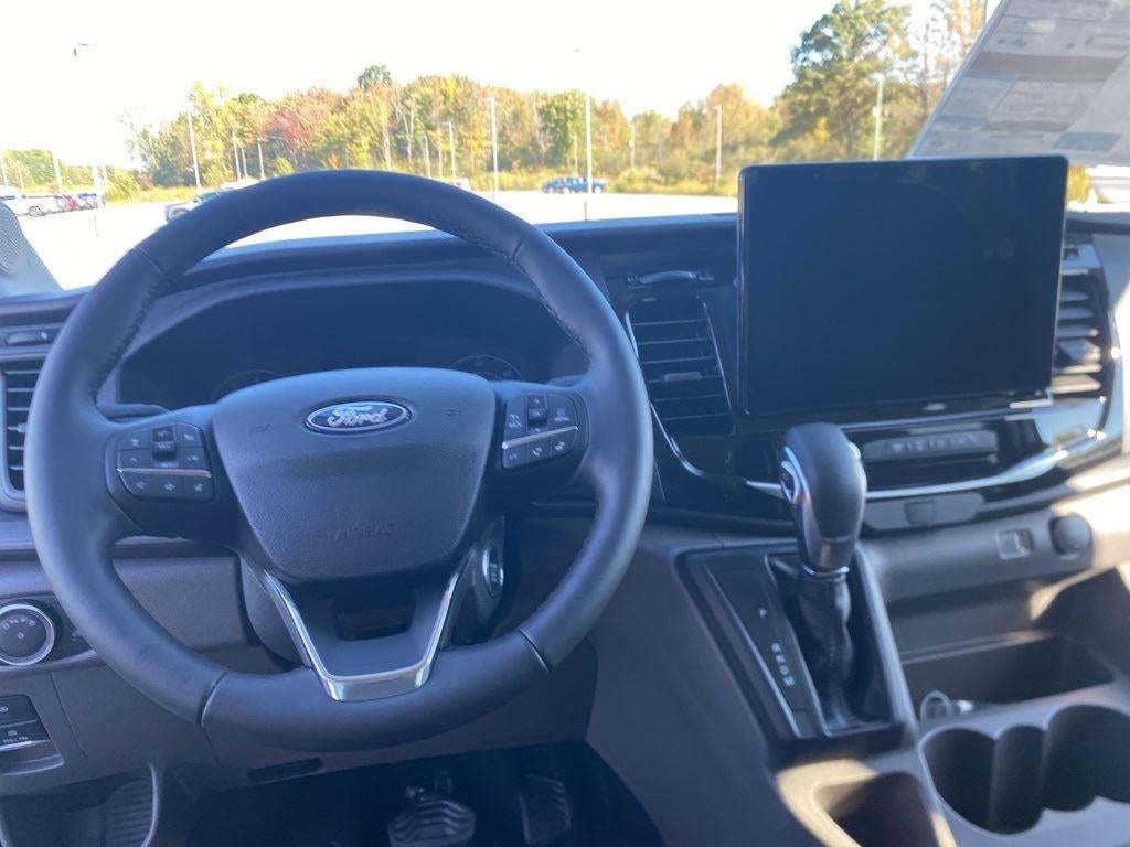 2025 Ford Transit Passenger Wagon XLT