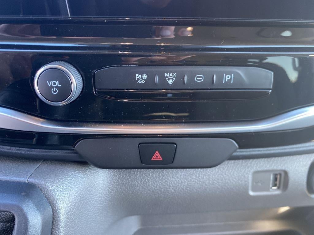 2025 Ford Transit Passenger Wagon XLT