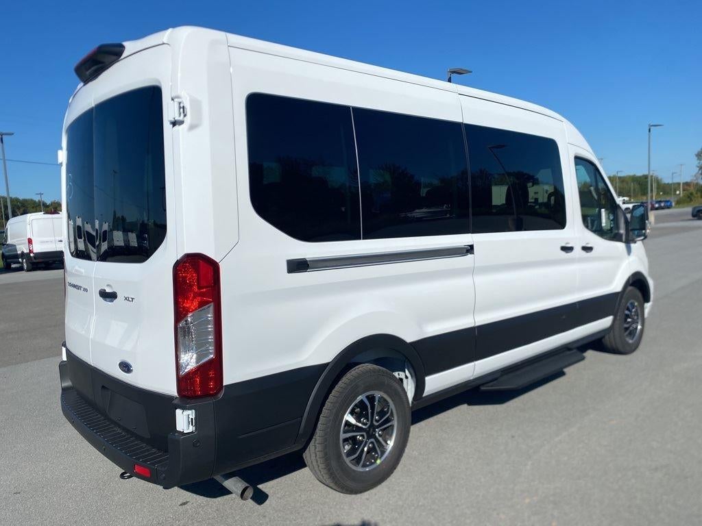 2025 Ford Transit Passenger Wagon XLT