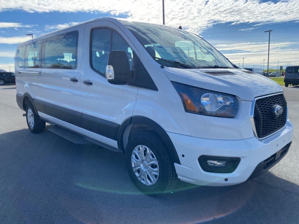 2025 Ford Transit Passenger Wagon XLT
