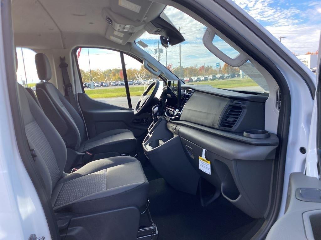 2025 Ford Transit Passenger Wagon XLT