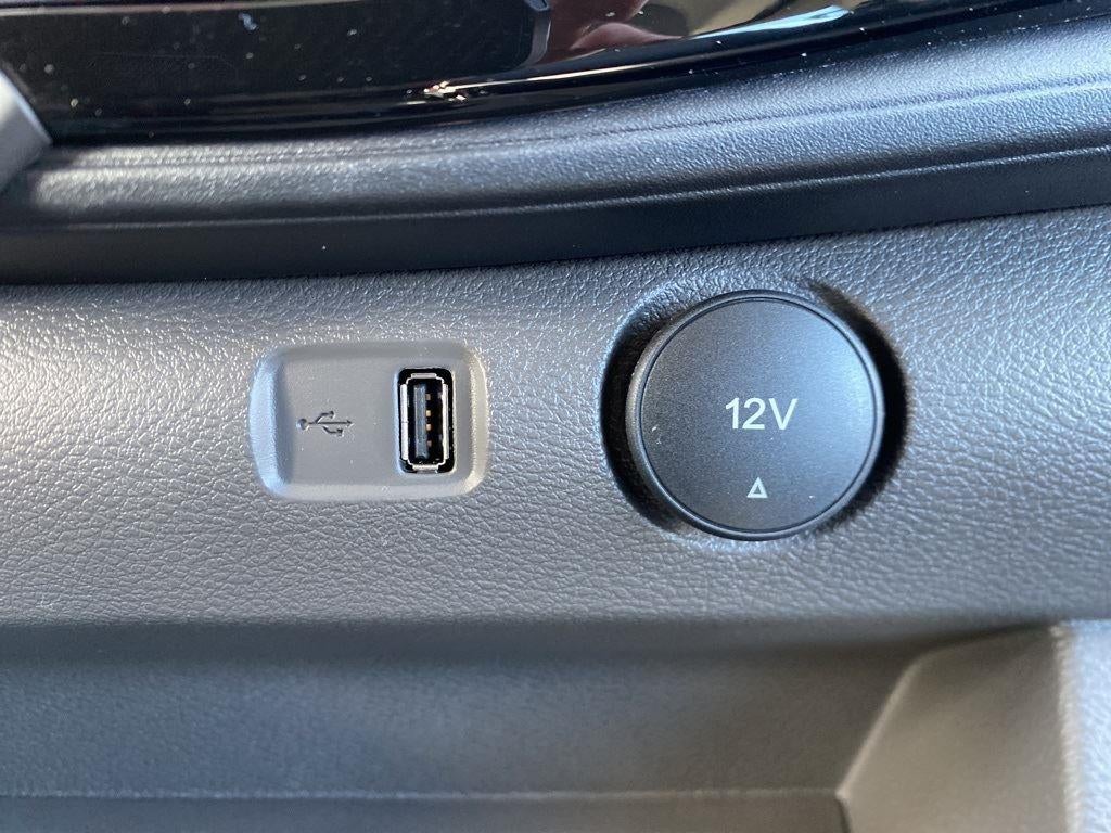 2025 Ford Transit Passenger Wagon XLT