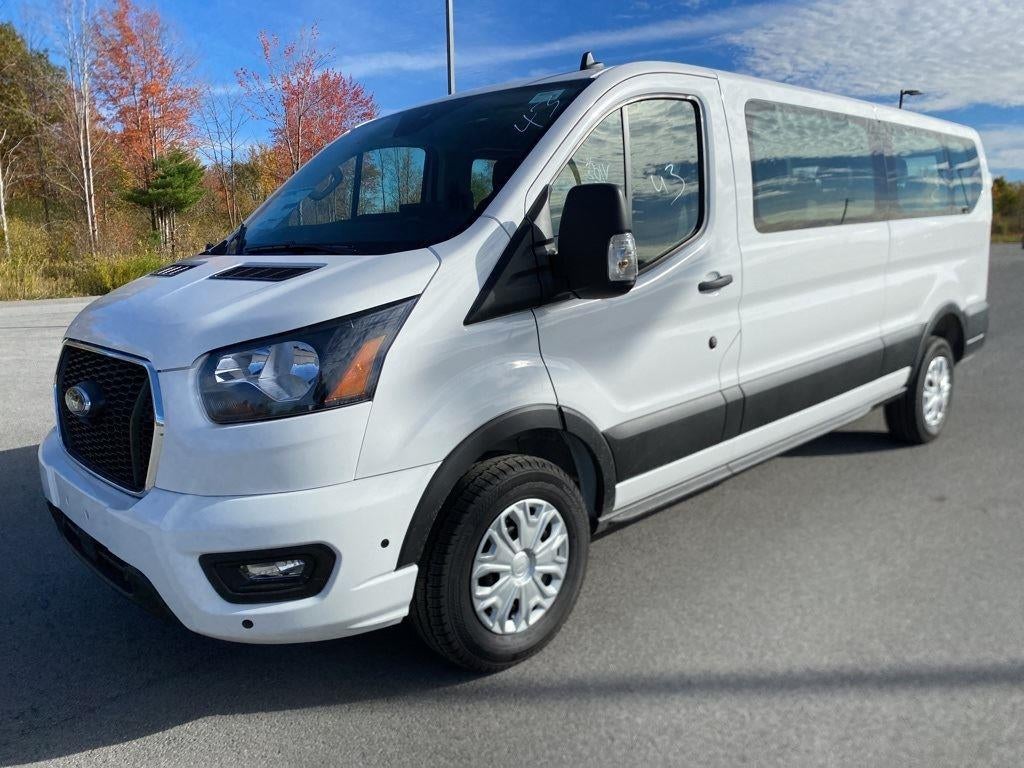 2025 Ford Transit Passenger Wagon XLT