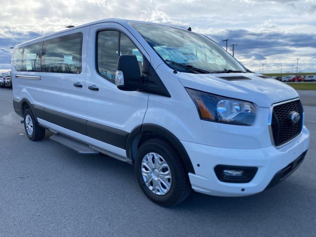 2025 Ford Transit Passenger Wagon XLT