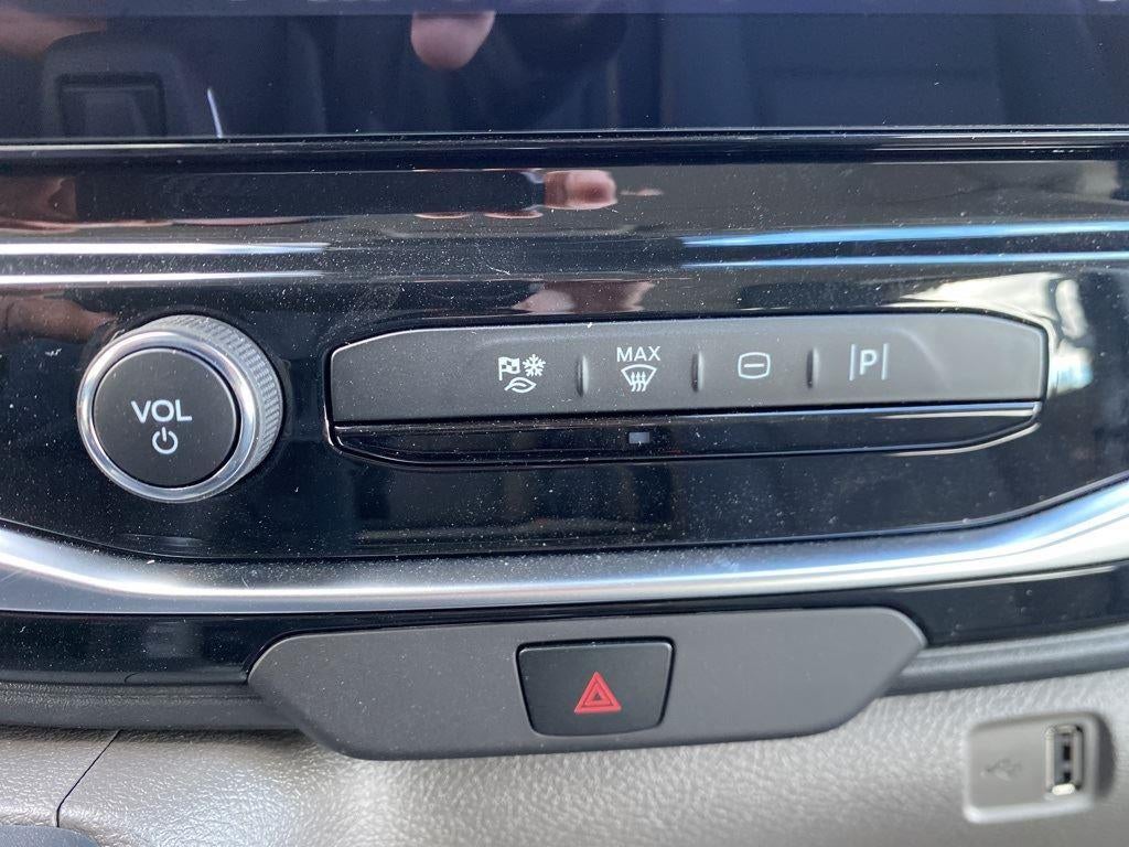 2025 Ford Transit Passenger Wagon XLT