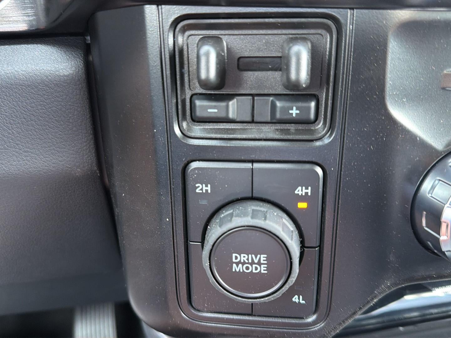 2026 Ford Super Duty F-450 DRW LARIAT