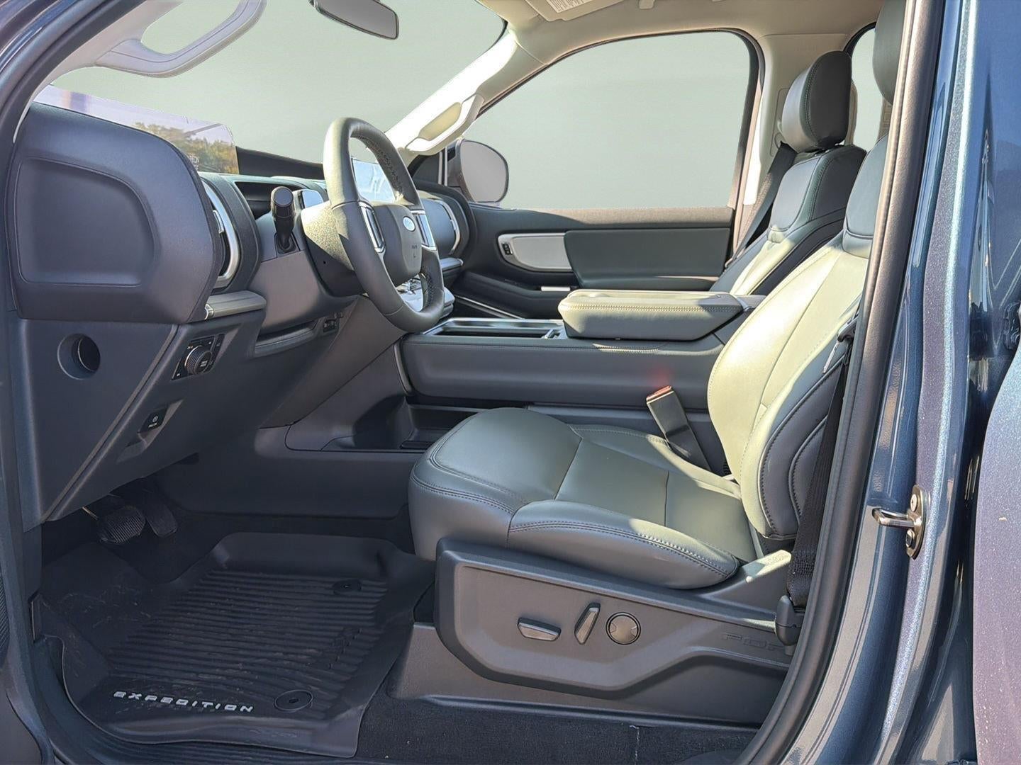 2027 Ford Expedition Active
