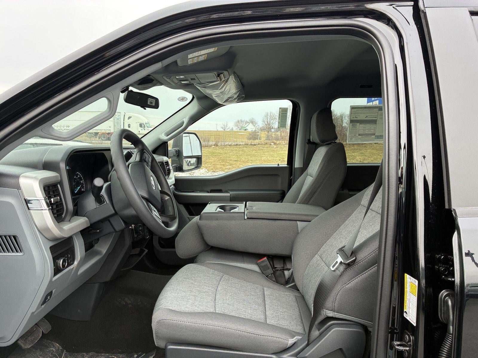 2026 Ford Super Duty F-250 SRW STX