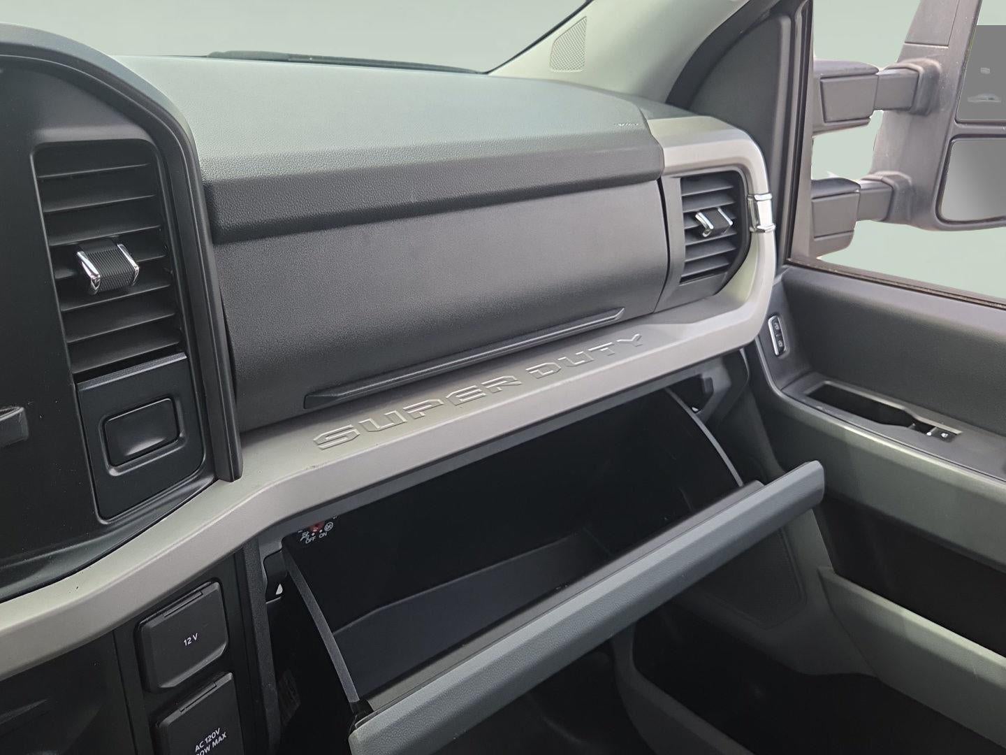 2024 Ford Super Duty F-250 XLT