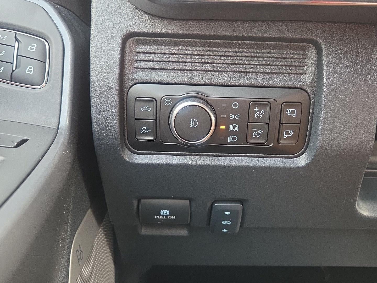 2027 Ford Super Duty F-350 Lariat