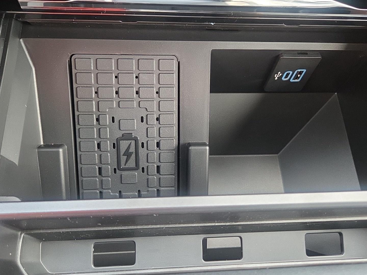 2027 Ford Super Duty F-350 Lariat