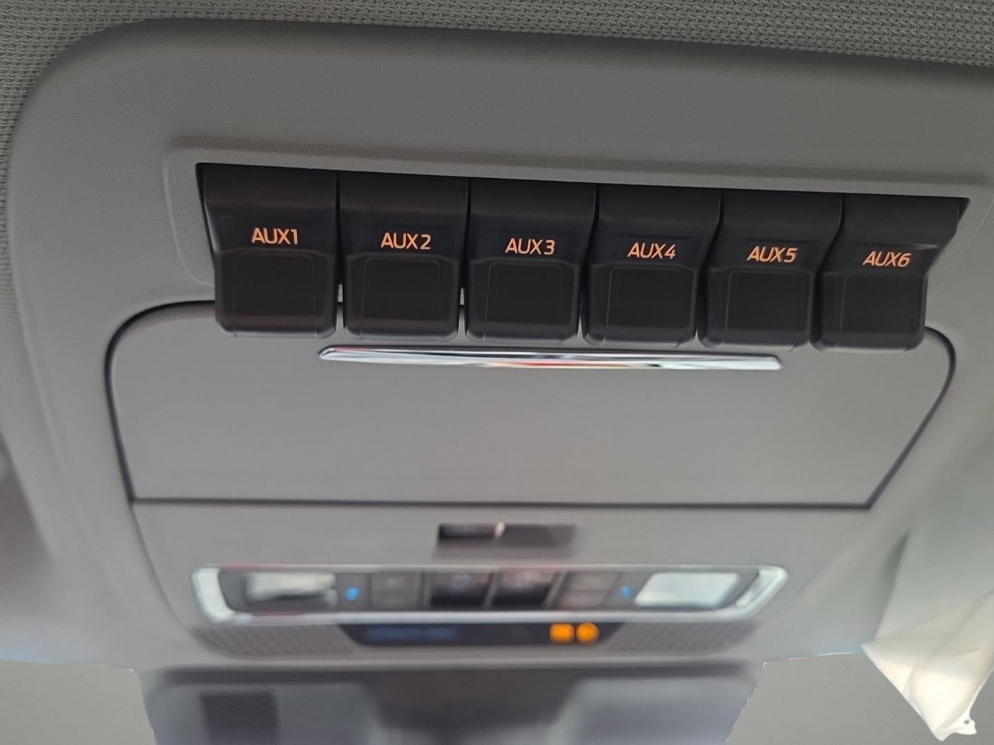 2027 Ford Super Duty F-350 Lariat