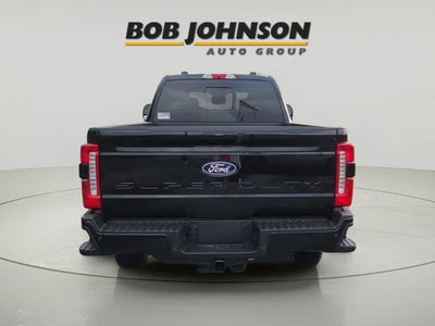 2027 Ford Super Duty F-350 Lariat