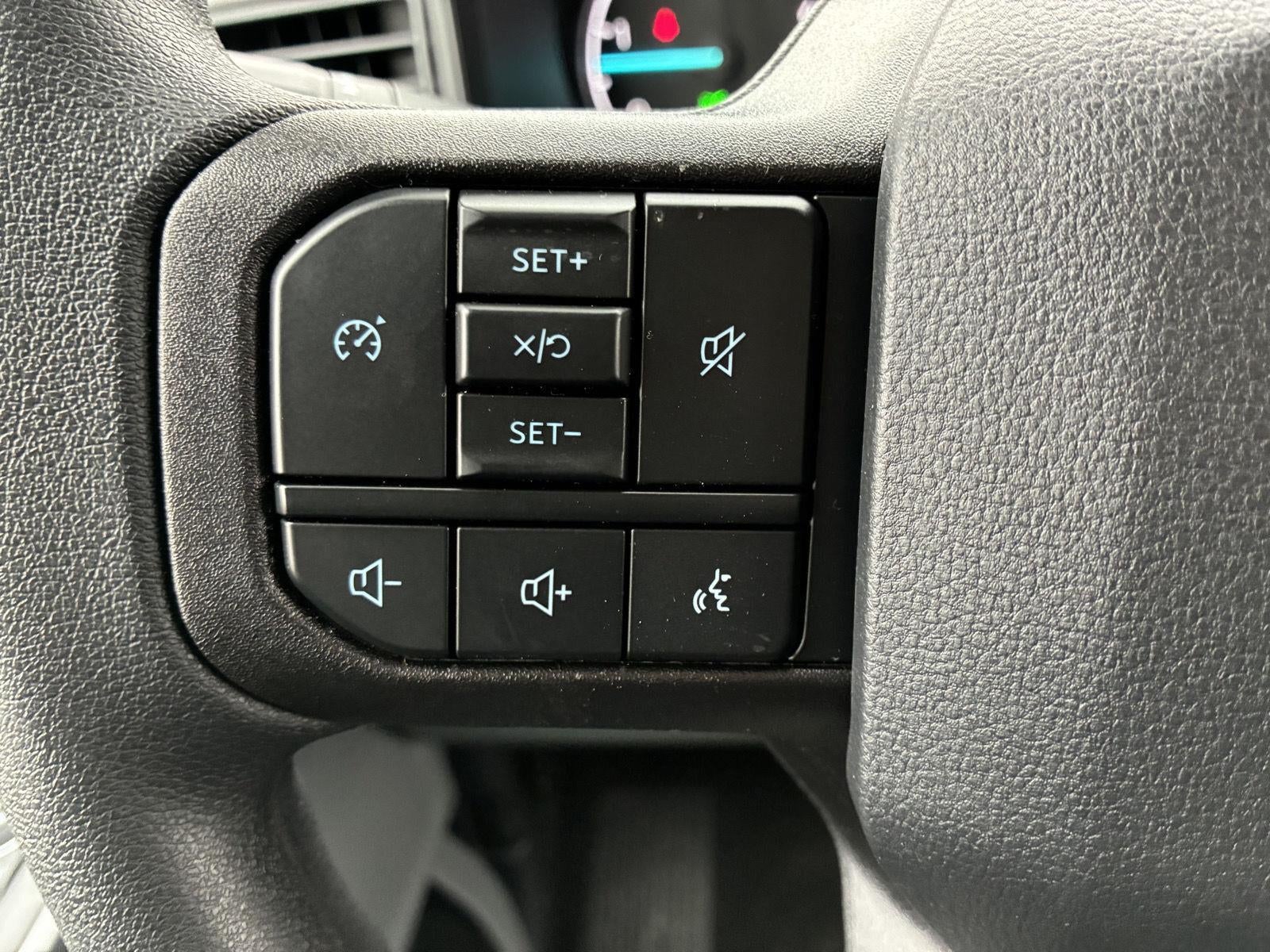 2026 Ford Super Duty F-350 SRW STX