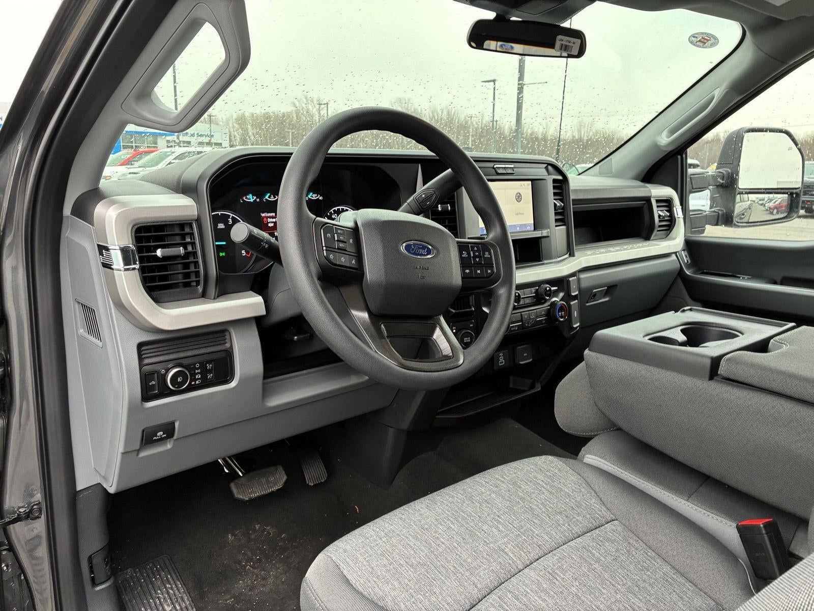 2026 Ford Super Duty F-350 SRW STX