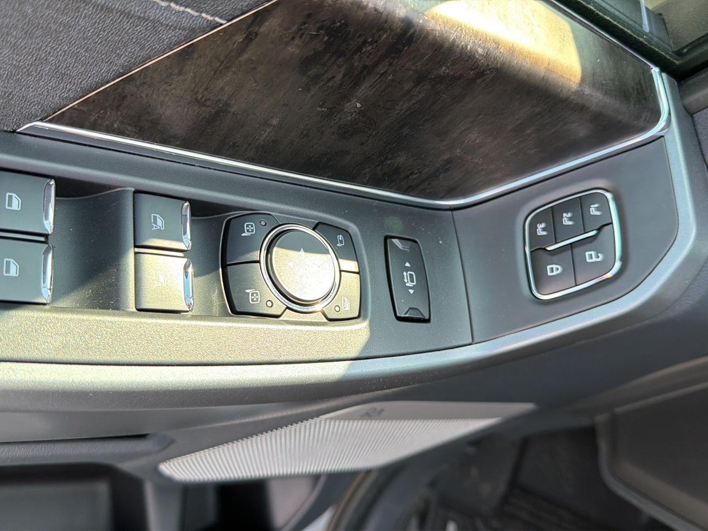 2026 Ford Super Duty F-350 Lariat