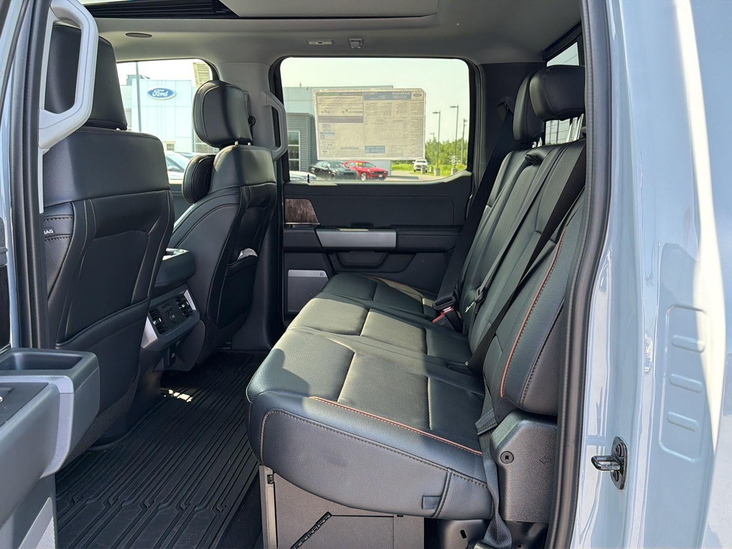 2026 Ford Super Duty F-350 Lariat