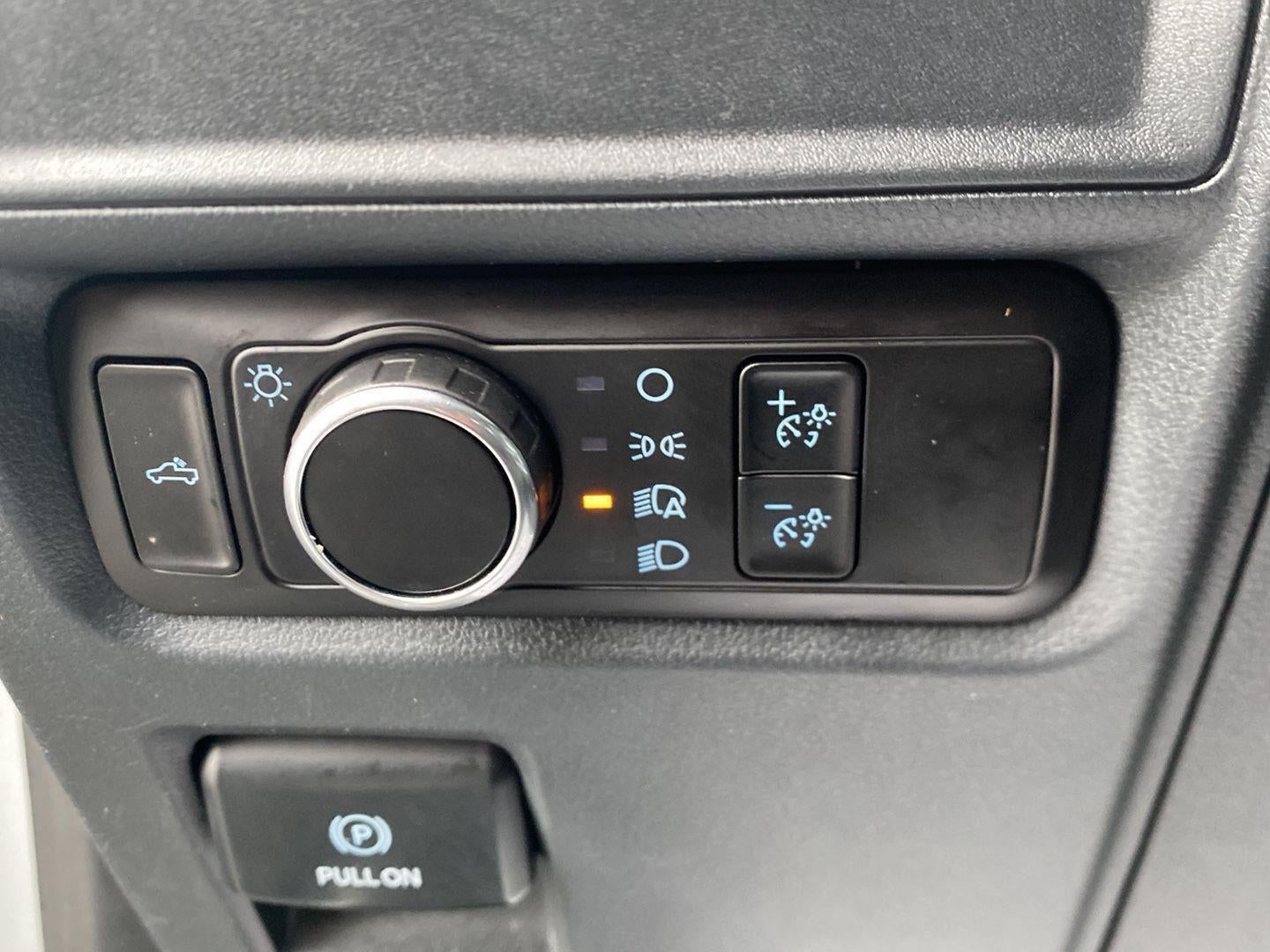 2023 Ford F-150 XL 4WD SuperCrew 5.5' Box