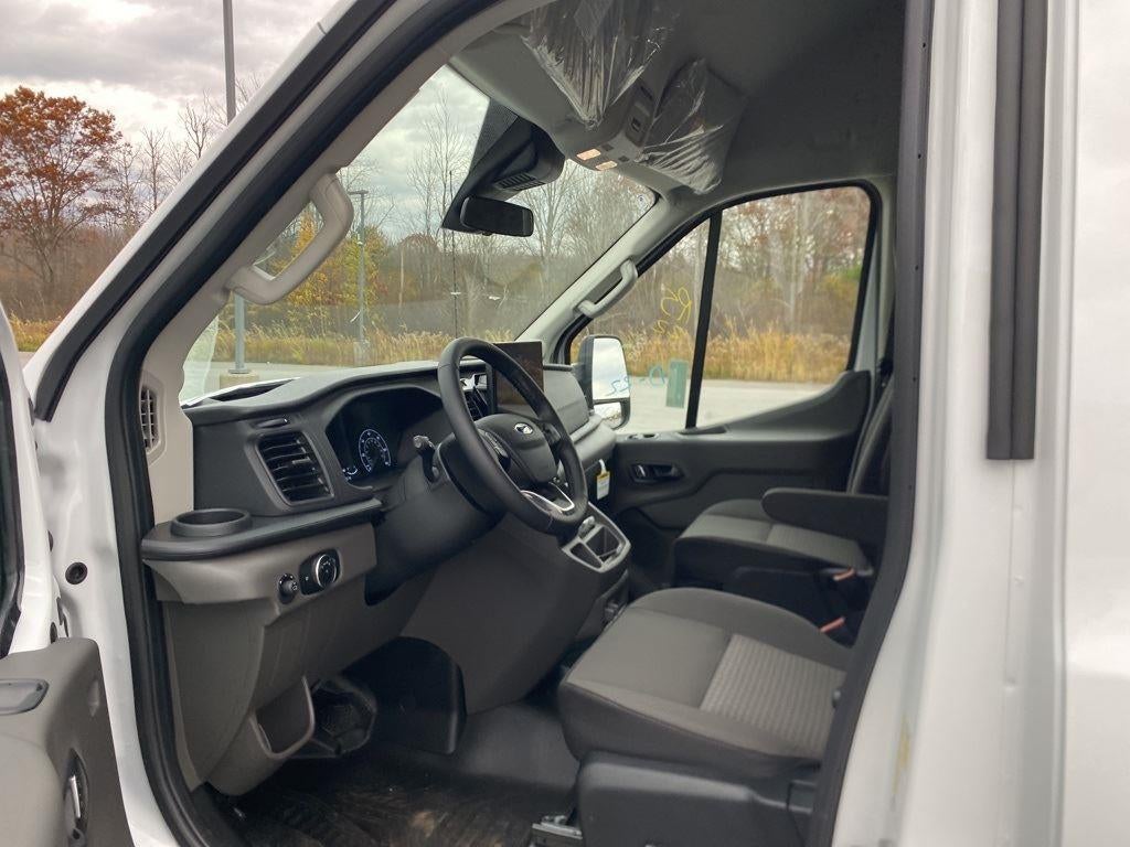 2025 Ford Transit Cargo Van Base