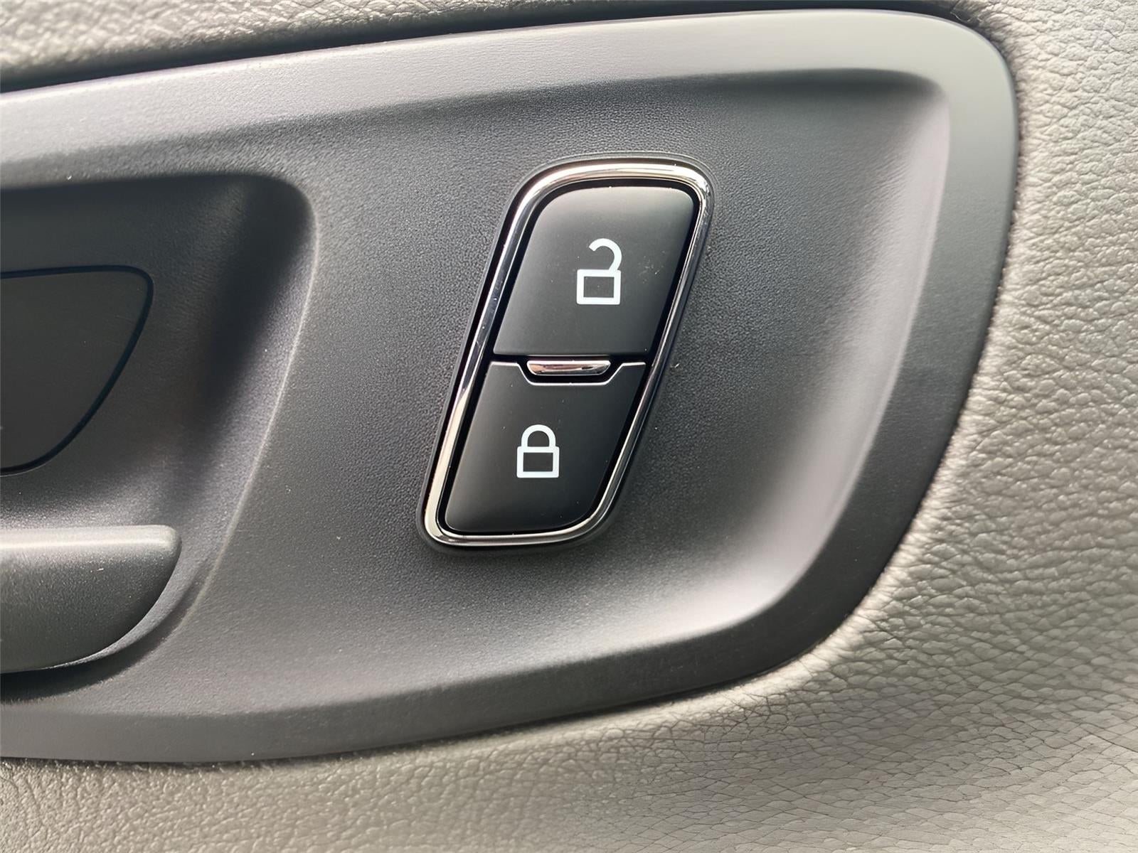 2025 Ford Transit 150