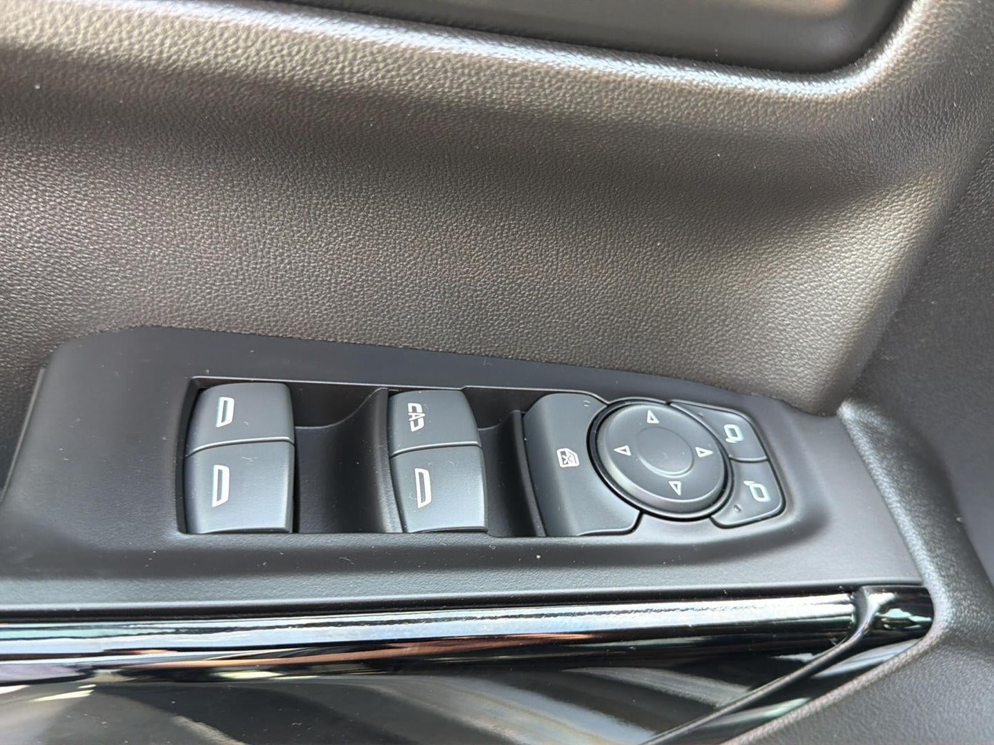 2022 Chevrolet Silverado 1500 Ltd Black Widow RST