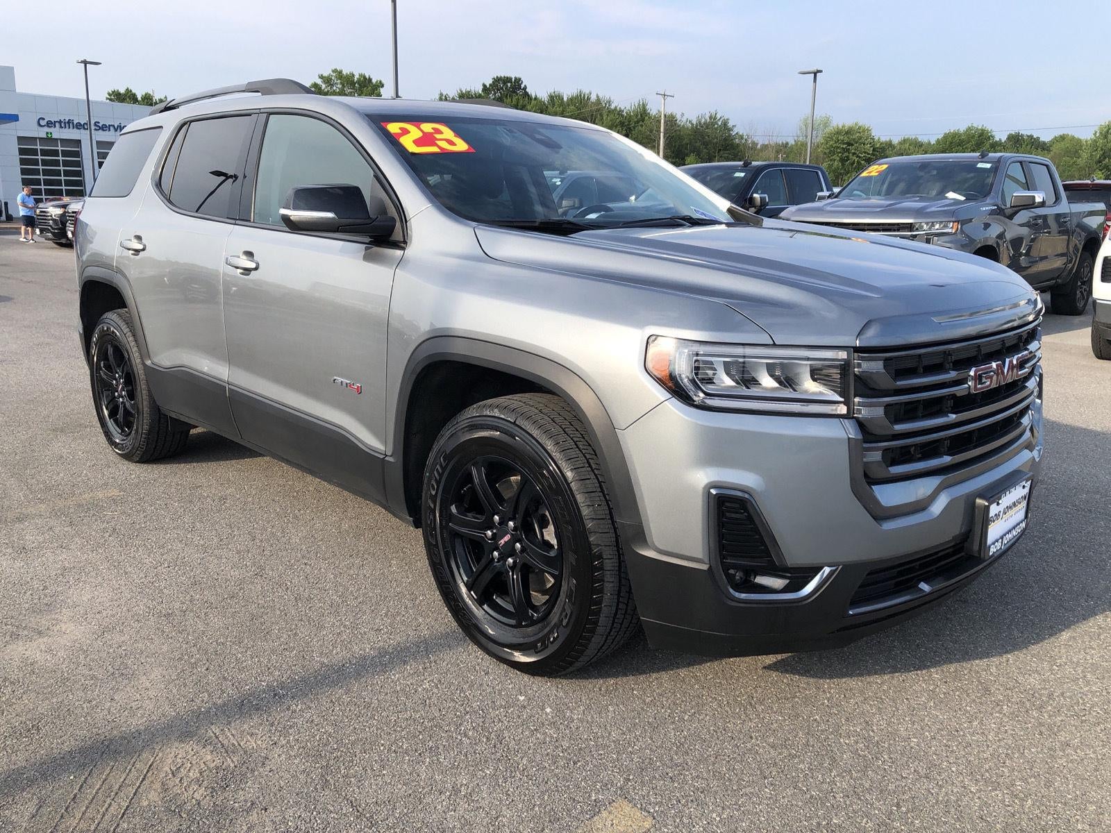 2023 GMC Acadia AT4