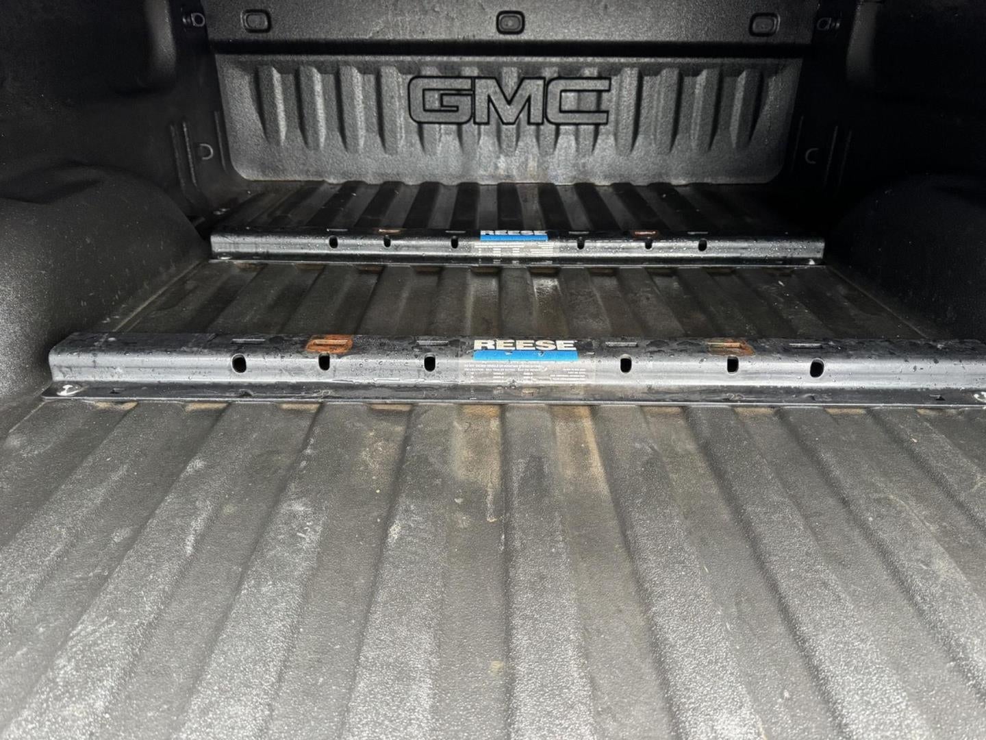 2015 GMC Sierra 2500HD available WiFi SLT