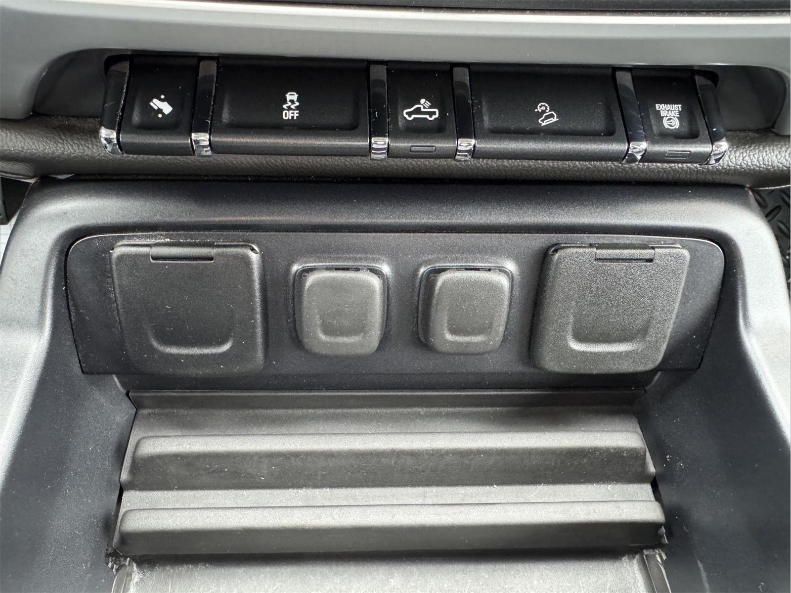 2015 GMC Sierra 2500HD available WiFi SLT