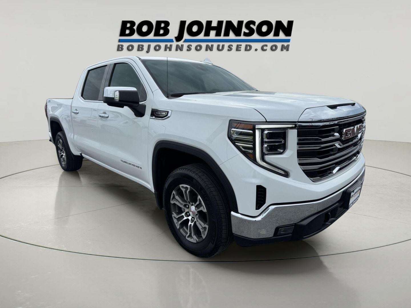 2024 GMC Sierra 4WD Crew Cab Short Box SLT's photo