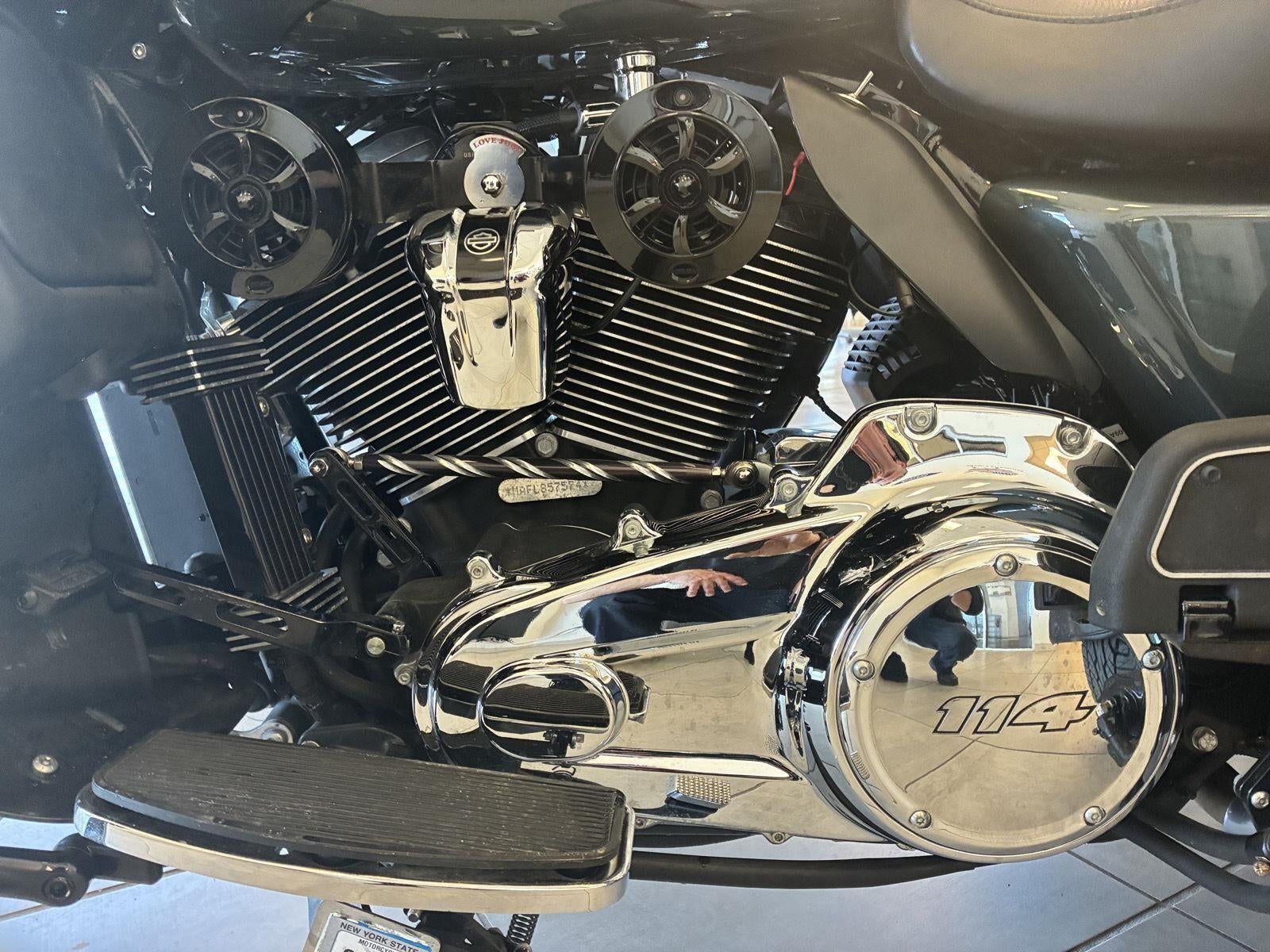 2020 HARLEY DAVIDSON tri glide Base