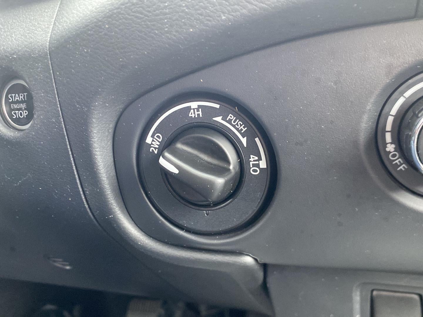 2023 Nissan Frontier SV