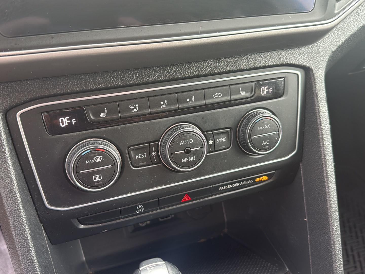 2019 Volkswagen Atlas 3.6L V6 SE w/Technology R-Line