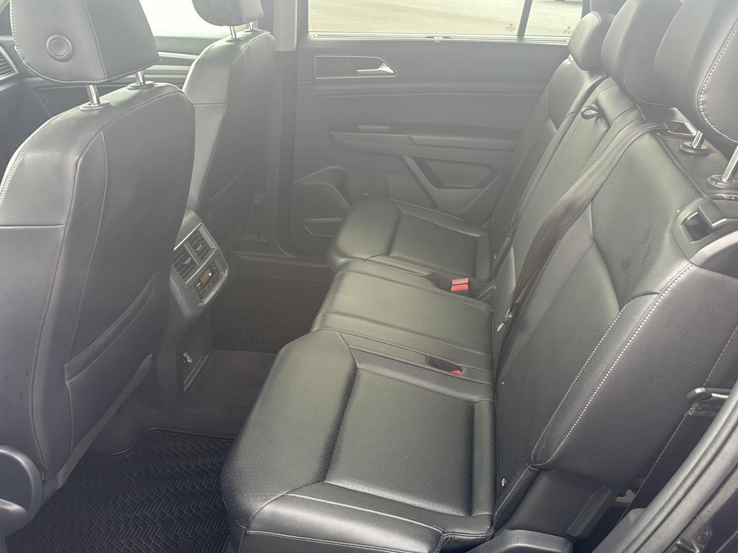 2019 Volkswagen Atlas 3.6L V6 SE w/Technology R-Line