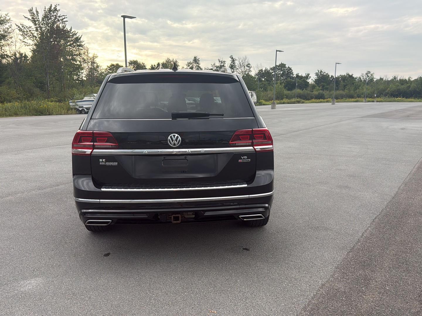 2019 Volkswagen Atlas 3.6L V6 SE w/Technology R-Line