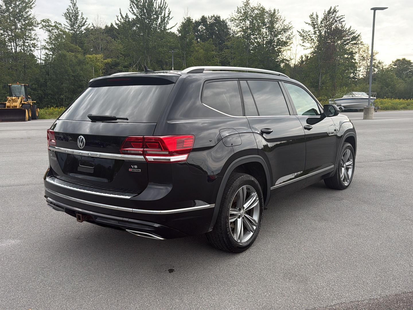 2019 Volkswagen Atlas 3.6L V6 SE w/Technology R-Line