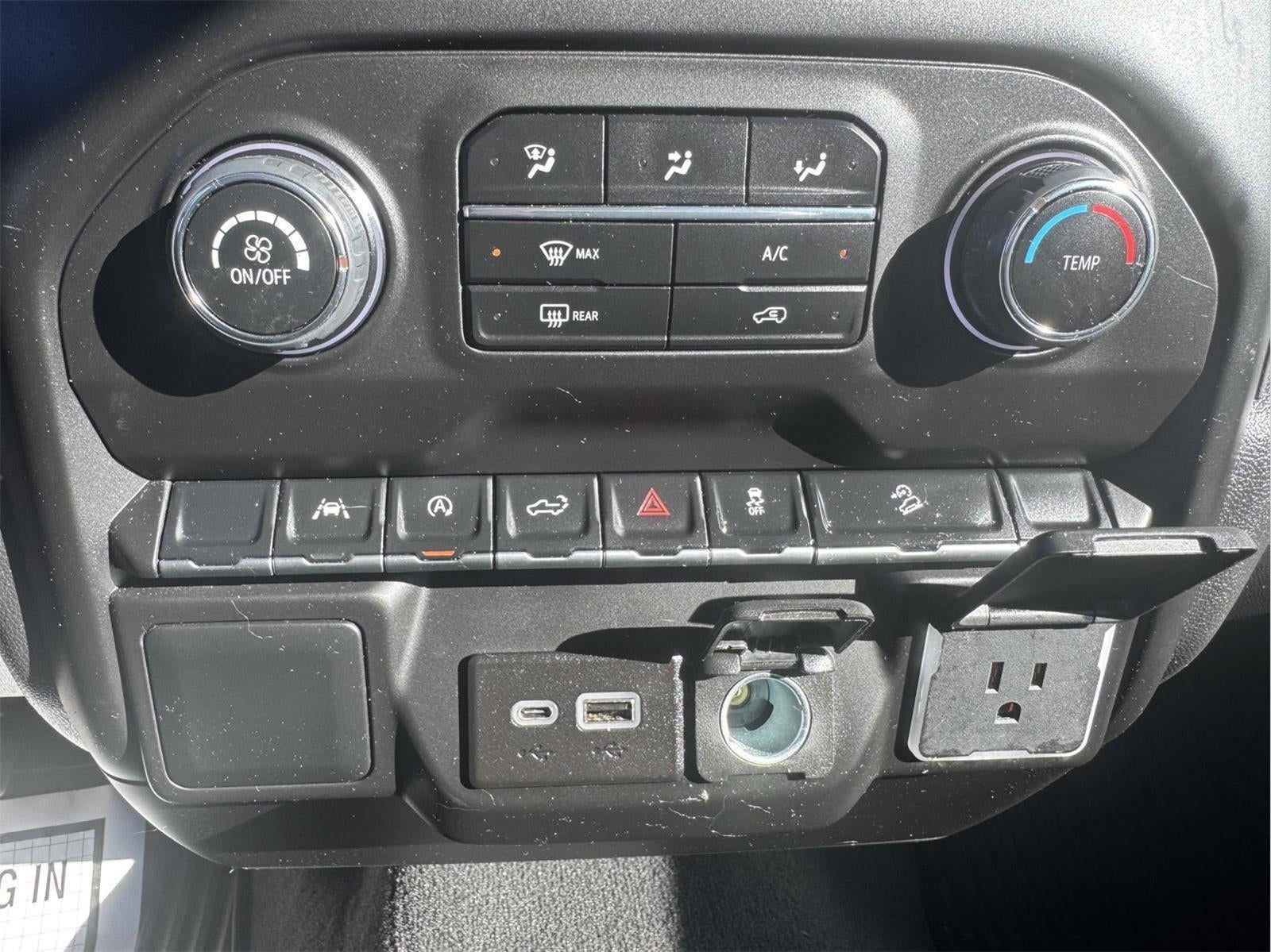 2022 Chevrolet Silverado 1500 Custom Trail Boss