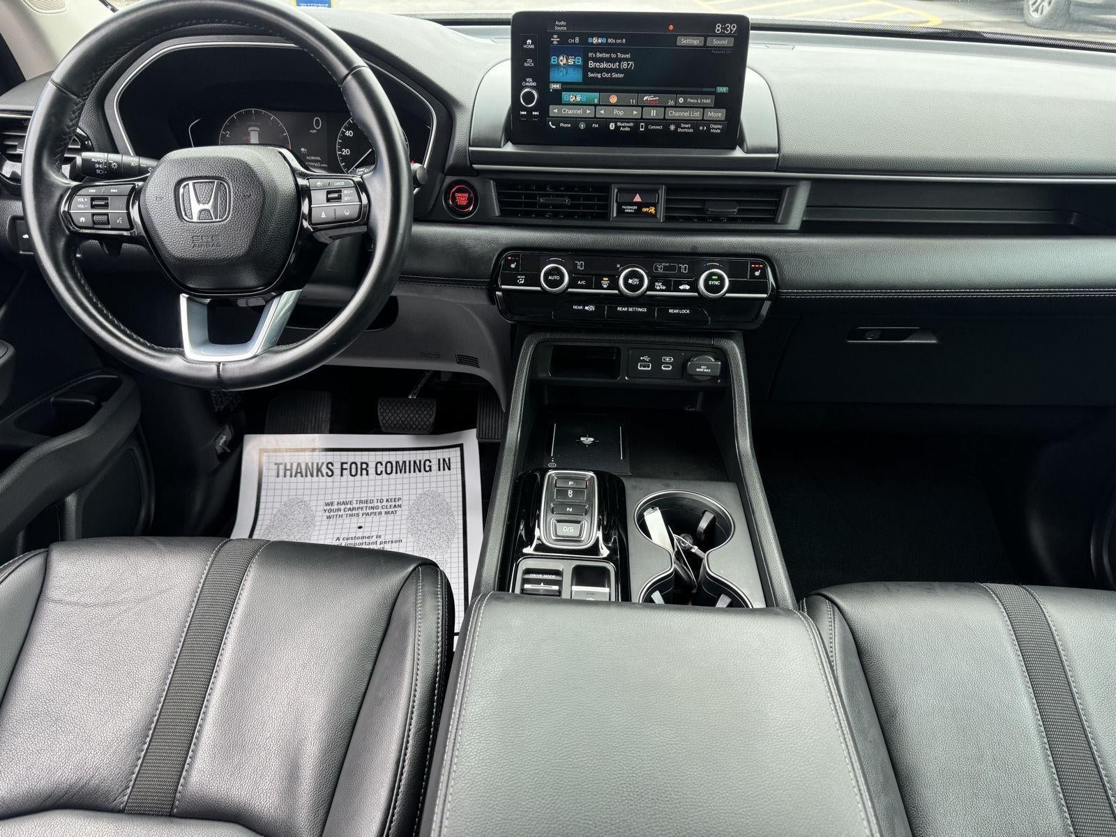 2023 Honda Pilot EX-L w/Rear Captain's Chairs