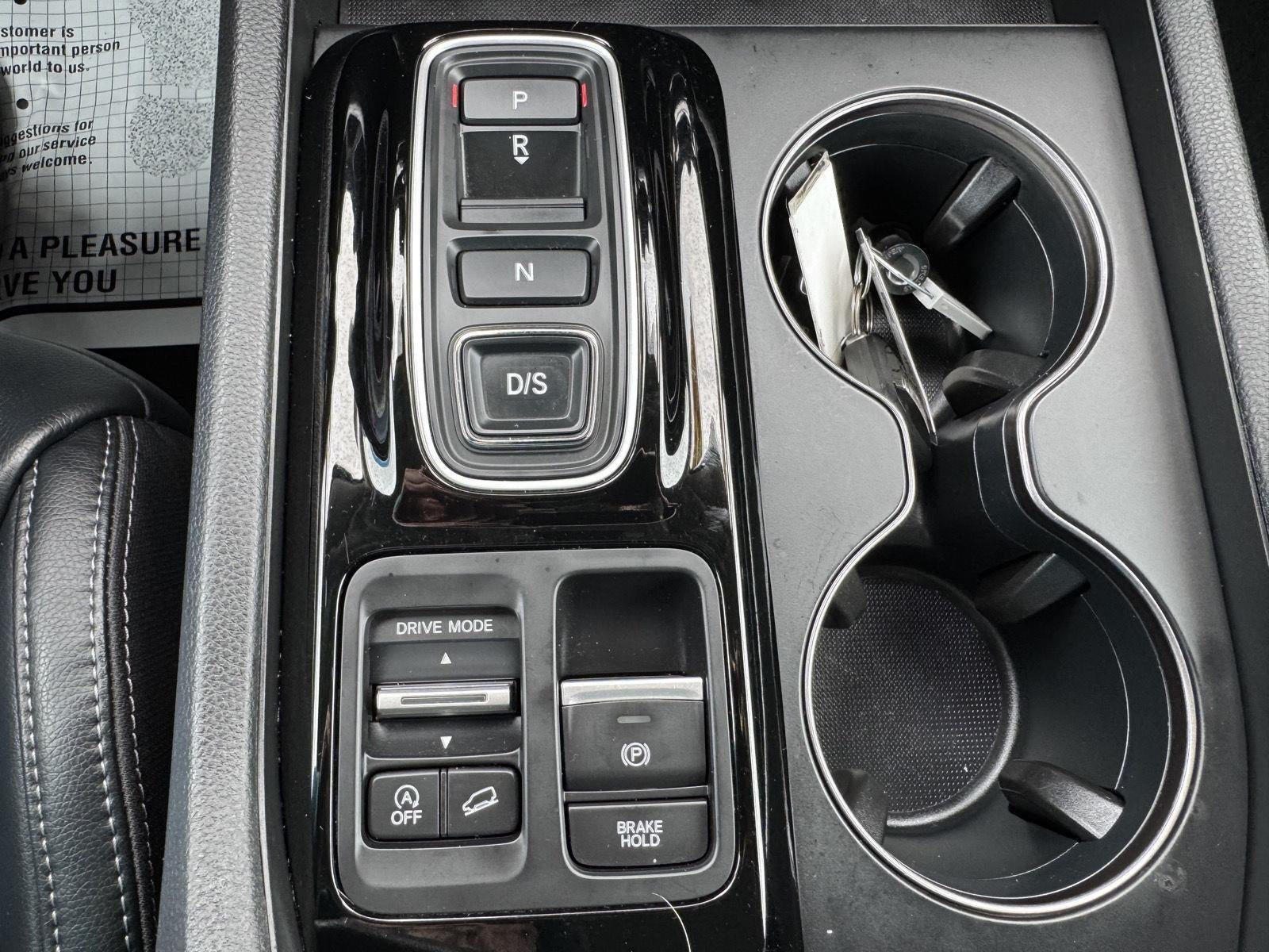 2023 Honda Pilot EX-L w/Rear Captain's Chairs