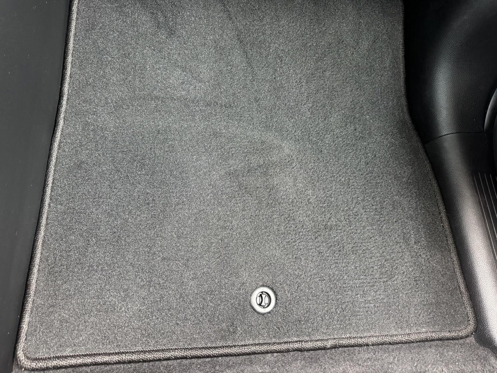 2023 Honda Pilot EX-L w/Rear Captain's Chairs