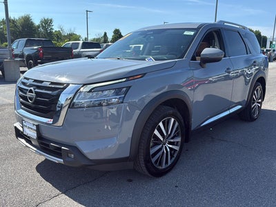 2022 Nissan Pathfinder Platinum