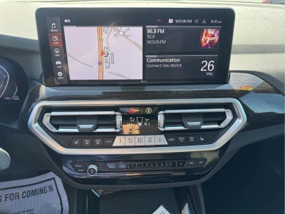 2025 BMW X4 xDrive30i