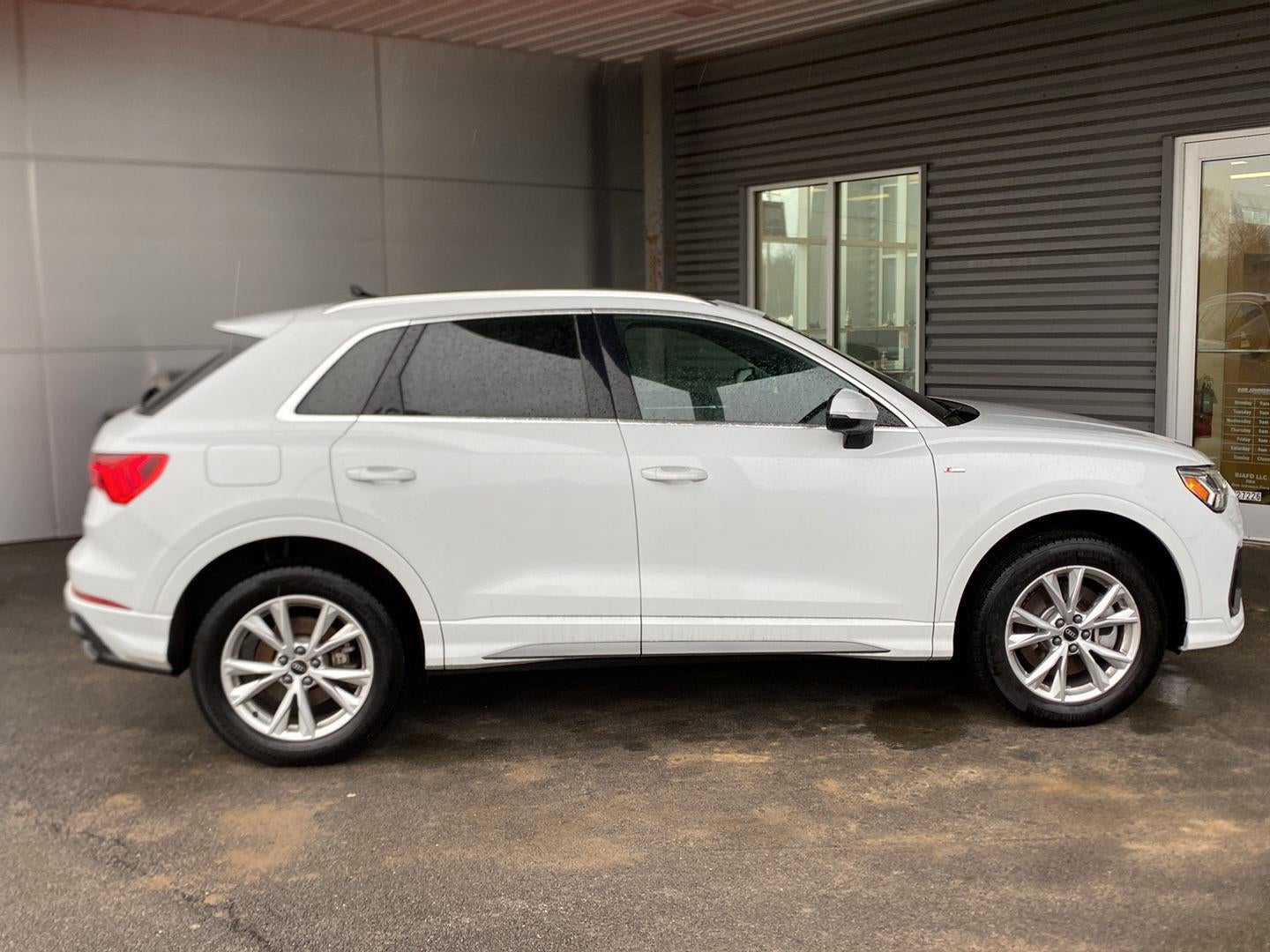 2025 Audi Q3 S line Premium