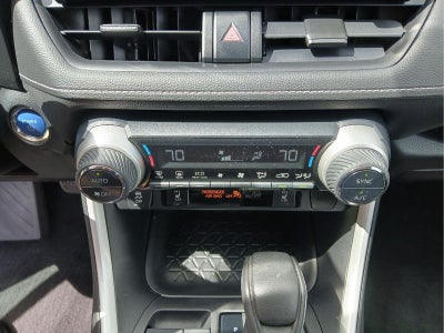 2020 Toyota RAV4 Hybrid XLE