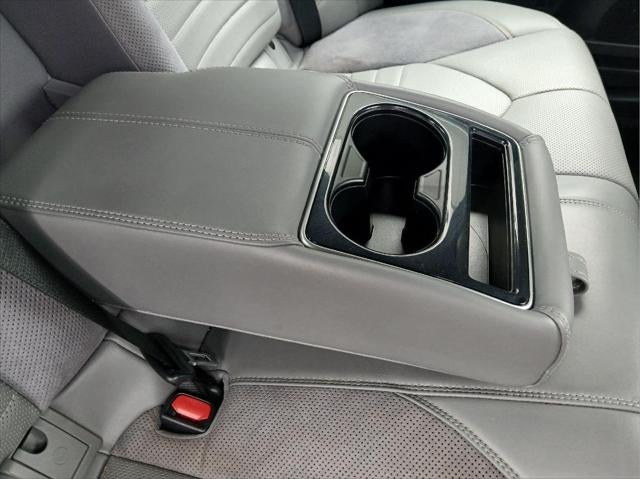2019 Toyota Avalon Hybrid XSE