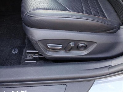 2019 Toyota Avalon Hybrid XSE