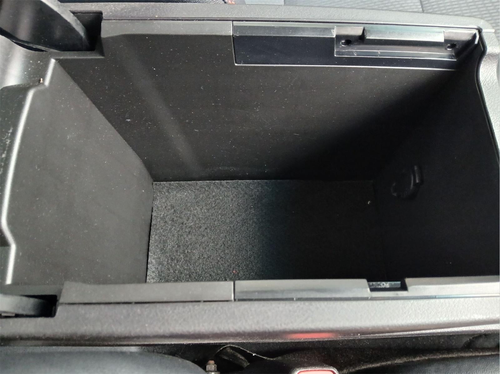 2017 Toyota CAMRY SE SEDAN