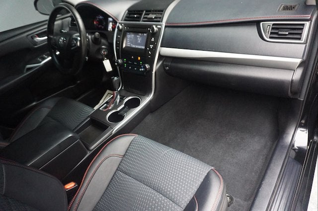 2015 Toyota CAMRY SEDAN