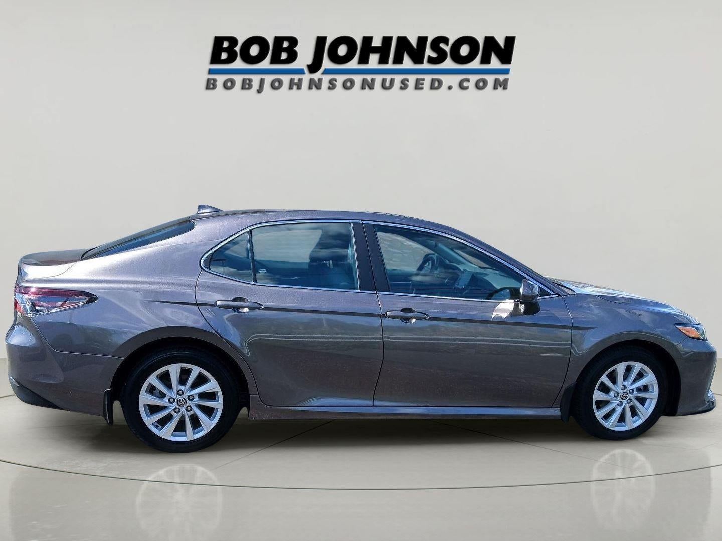2022 Toyota Camry LE AUTO